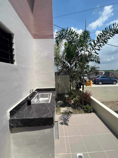 Townhouse Regular Unit BLK 33 - Deca Homes Pampanga
