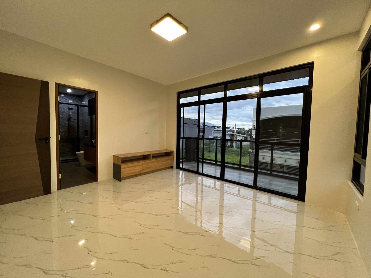 BRANDNEW MODERN 2-STOREY HOUSE AND LOT FOR SALE NEAR MARQUEE MAL
