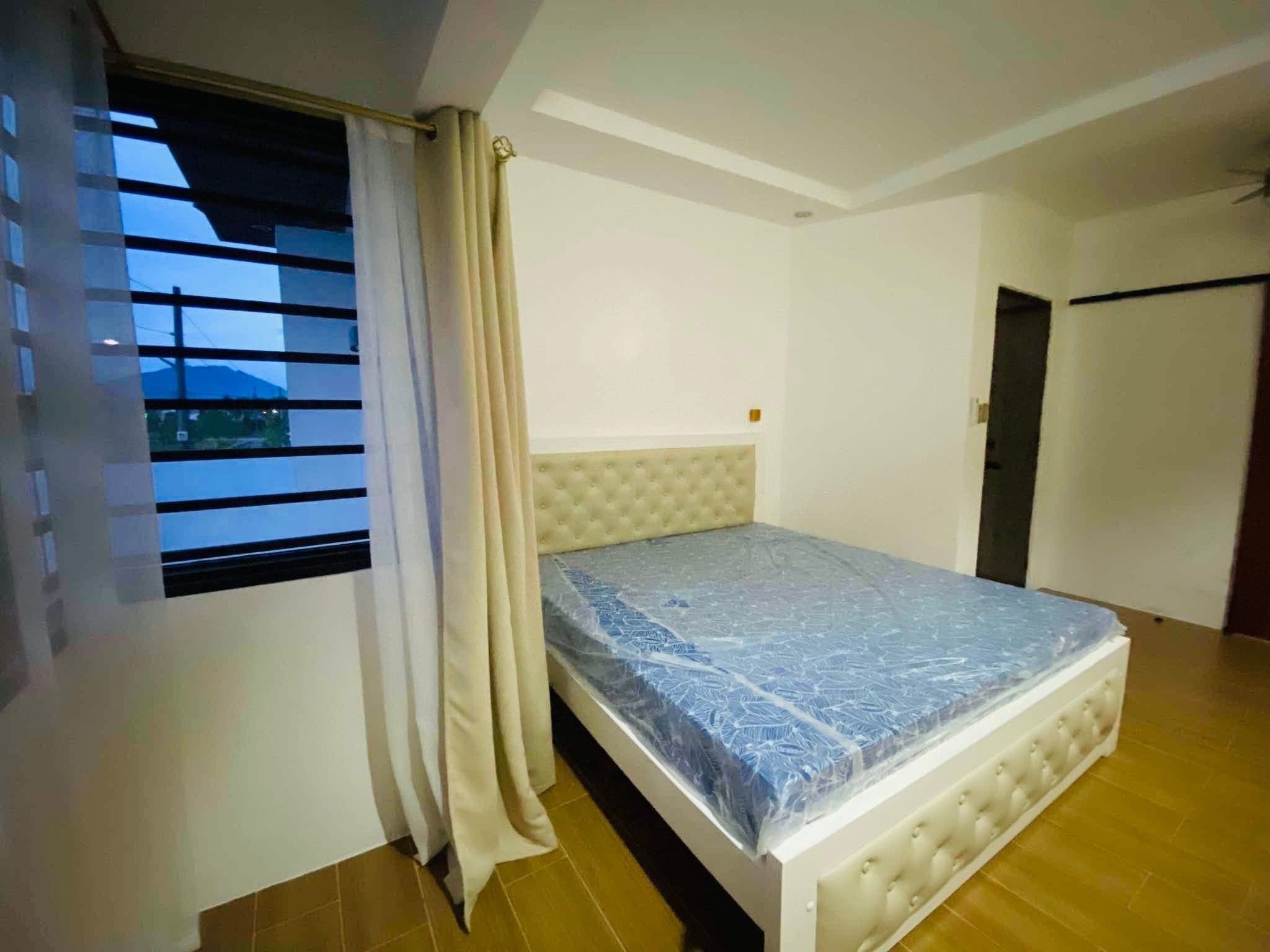PRE-OWNED MODERN HOUSE and LOT