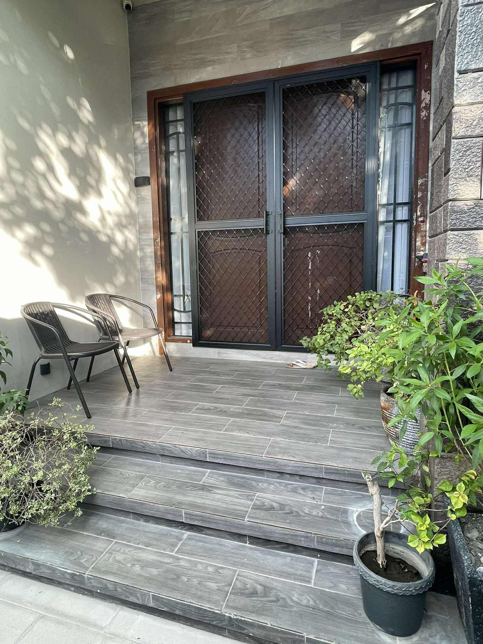 PREOWNED CORNER BUNGALOW ELEVATED WITH SWIMMING POOL IN SAN FERNANDO PAMPANGA