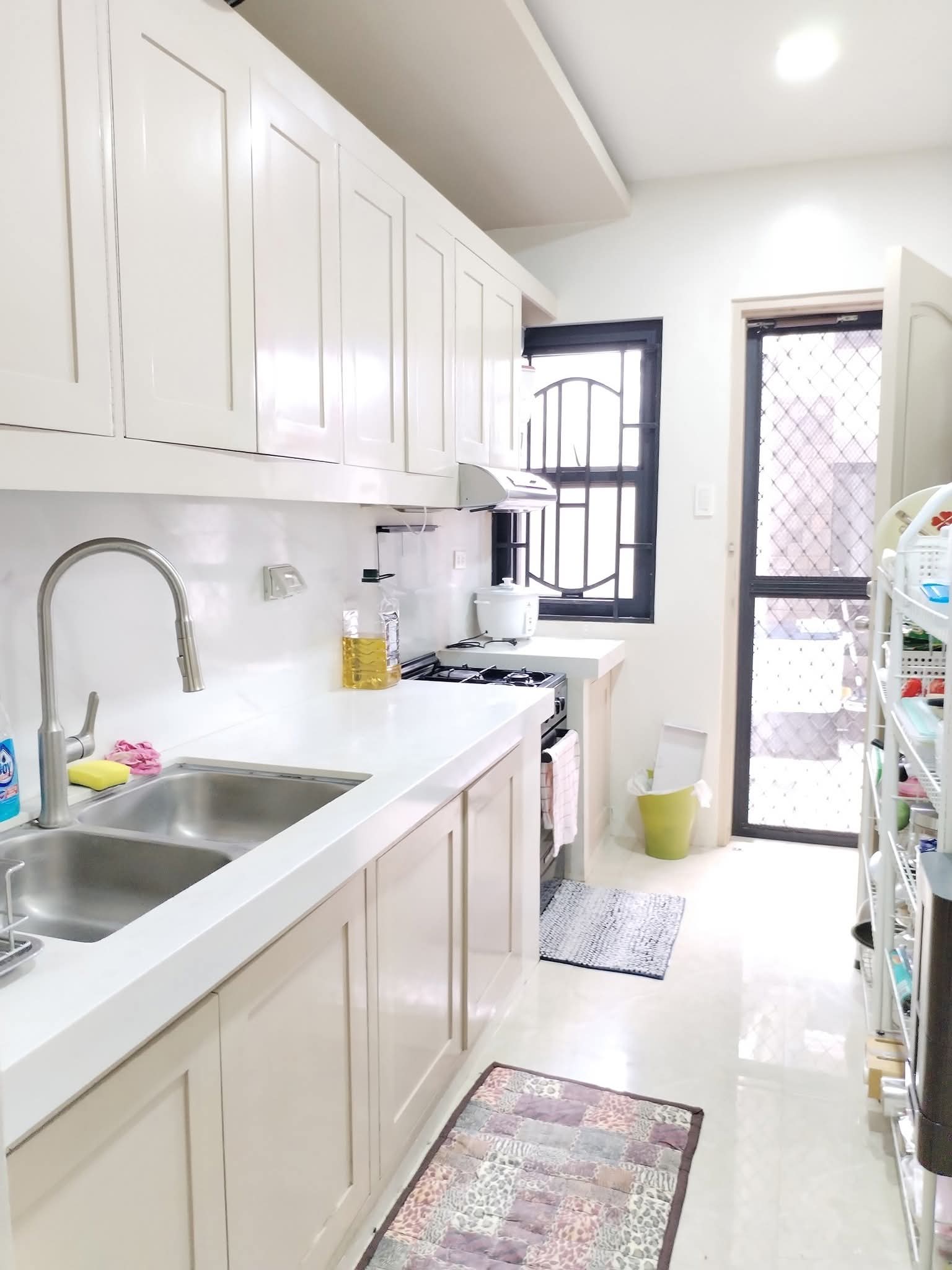 PREOWNED CORNER BUNGALOW ELEVATED WITH SWIMMING POOL IN SAN FERNANDO PAMPANGA