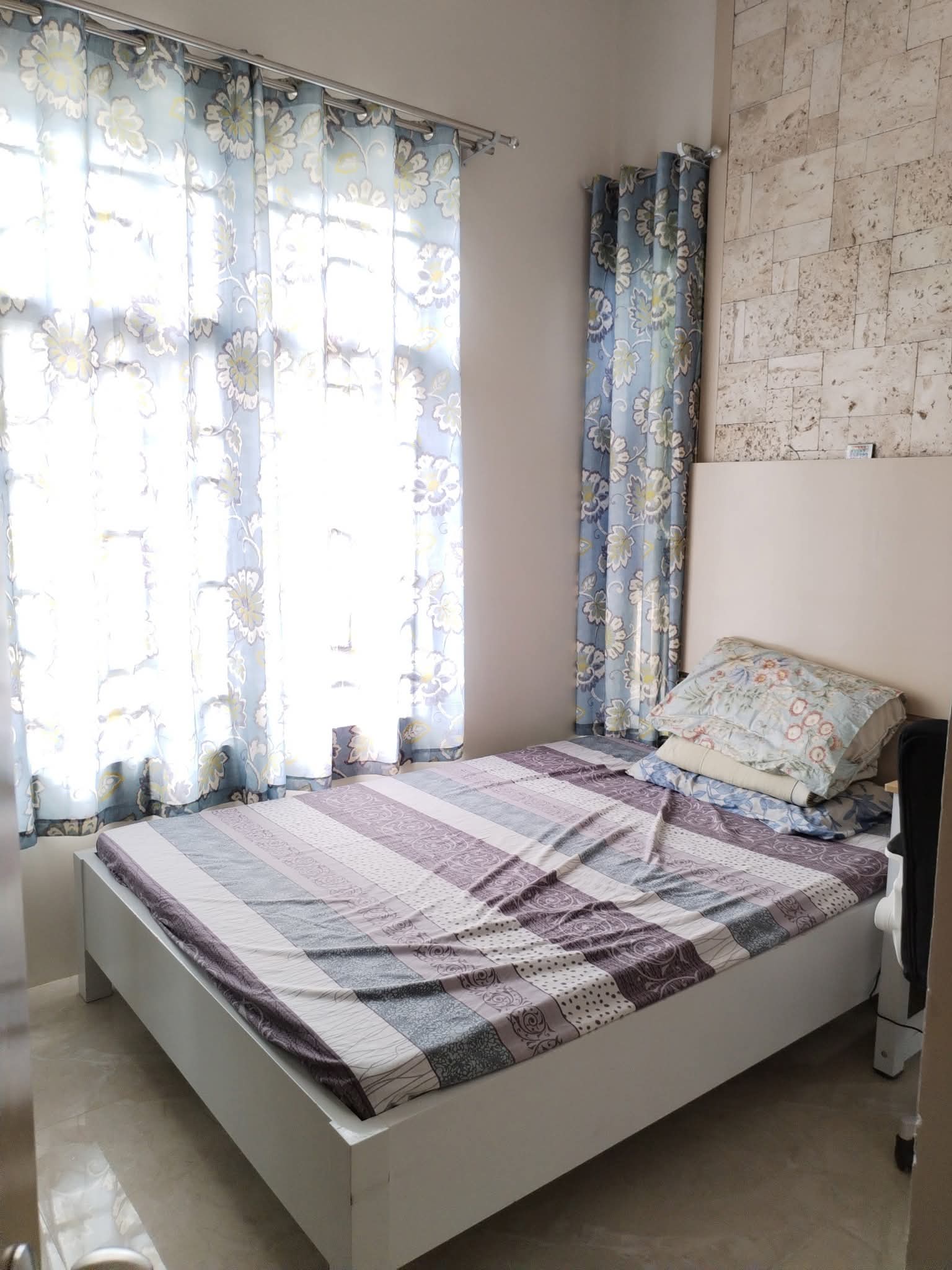 PREOWNED CORNER BUNGALOW ELEVATED WITH SWIMMING POOL IN SAN FERNANDO PAMPANGA